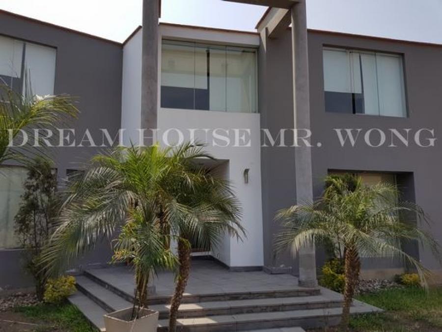 Foto Casa en Venta en LA MOLINA, La Molina, Lima - U$D 1.100.000 - CAV27190 - BienesOnLine