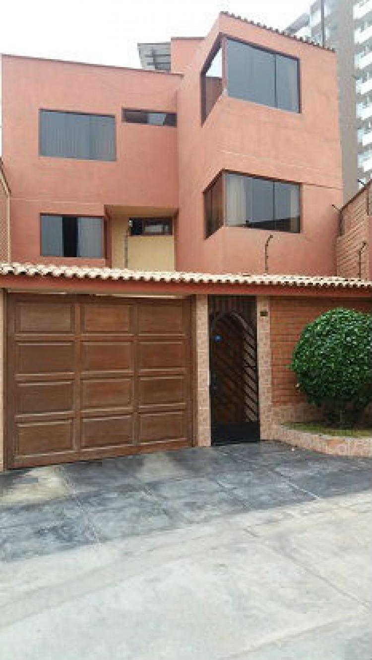 Foto Casa en Venta en San Miguel, San Miguel, Lima - U$D 270.000 - CAV19815 - BienesOnLine