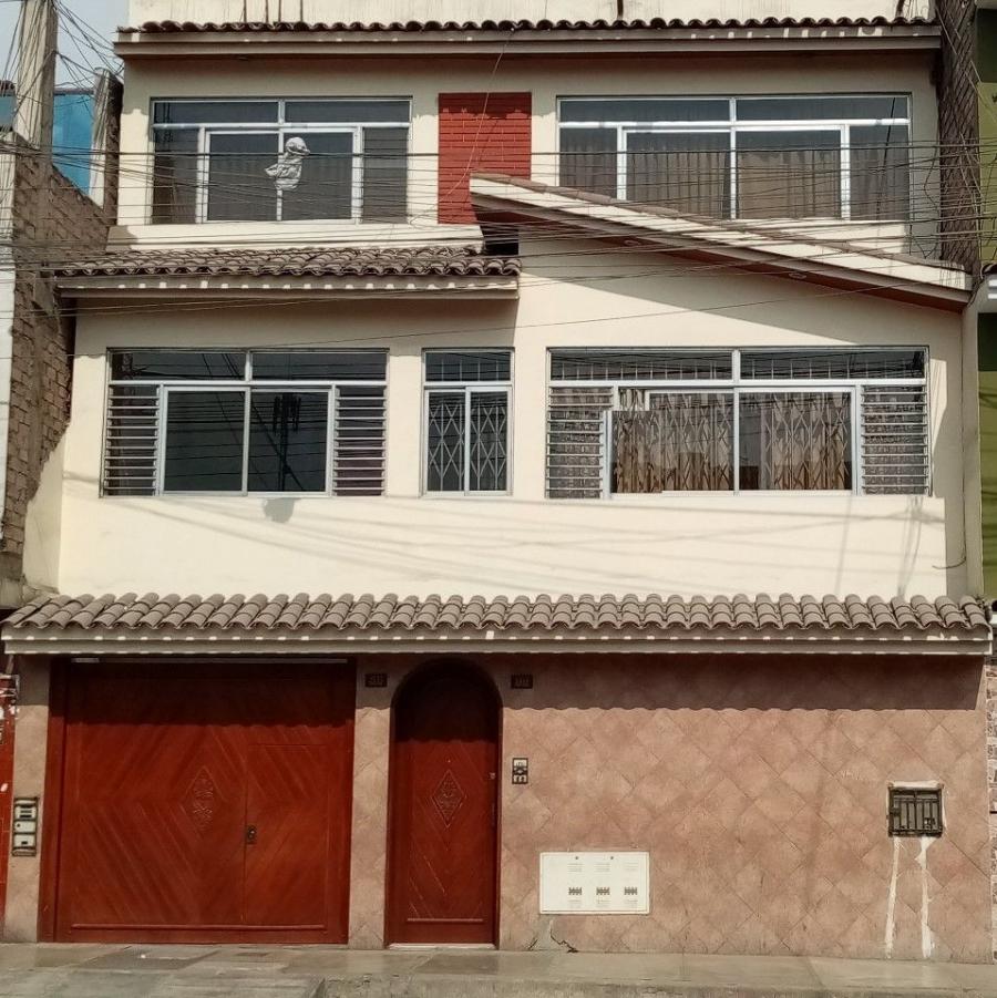 Foto Casa en Venta en San Martin De Porres, Lima - U$D 420.000 - CAV36753 - BienesOnLine
