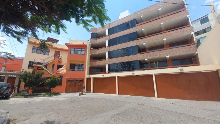 Departamento en Venta en Victor Larco Herrera