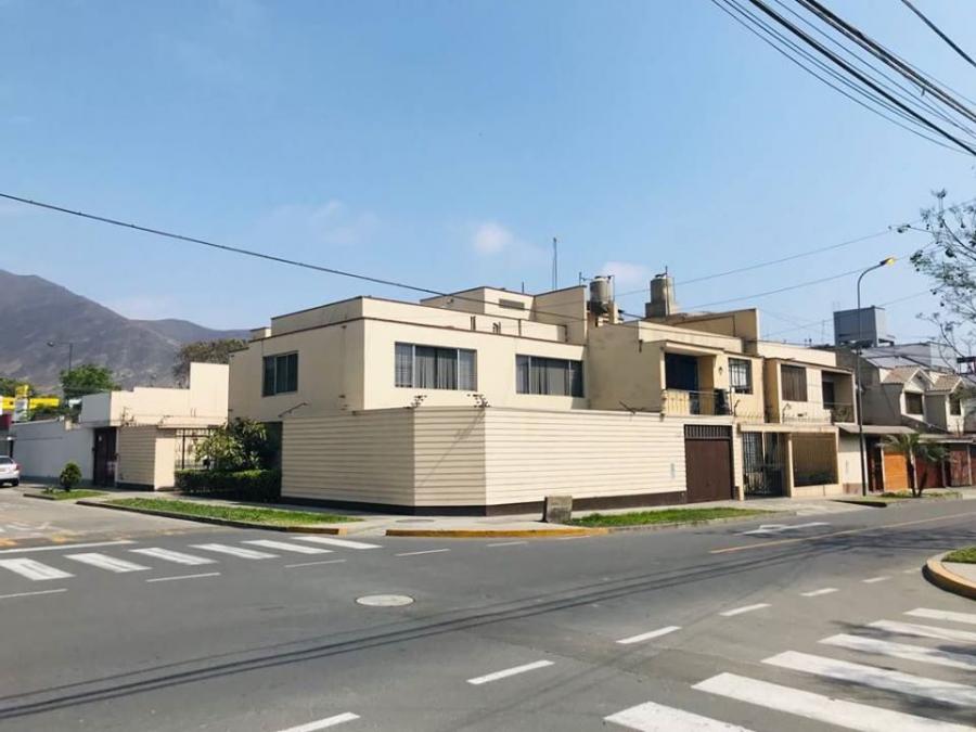 Foto Casa en Venta en Santiago de Surco, Lima, Lima - U$D 565.000 - CAV27078 - BienesOnLine