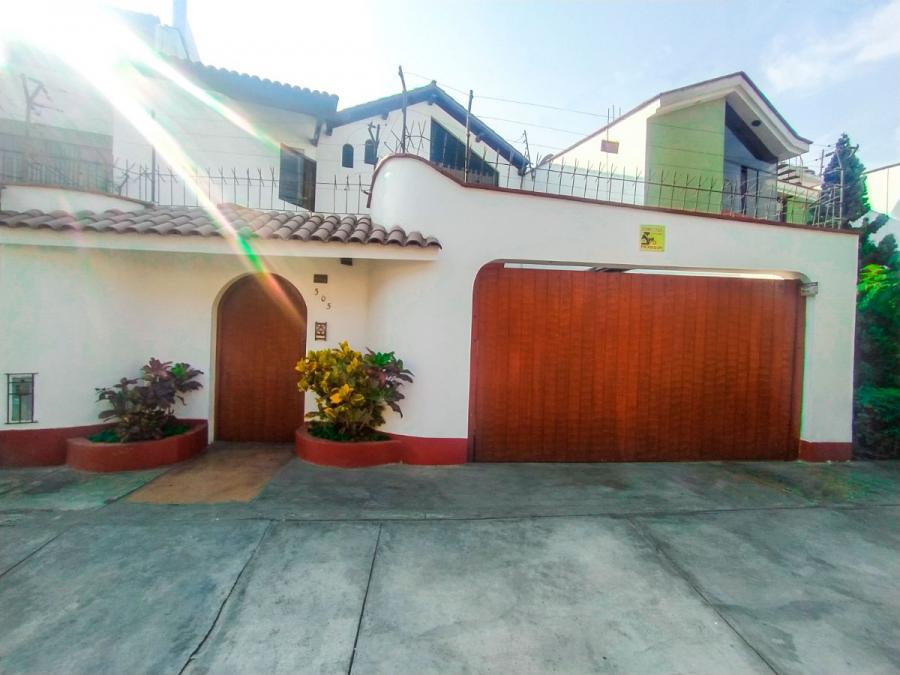 Foto Casa en Venta en La Molina, La Molina, Lima - U$D 420.000 - CAV34719 - BienesOnLine