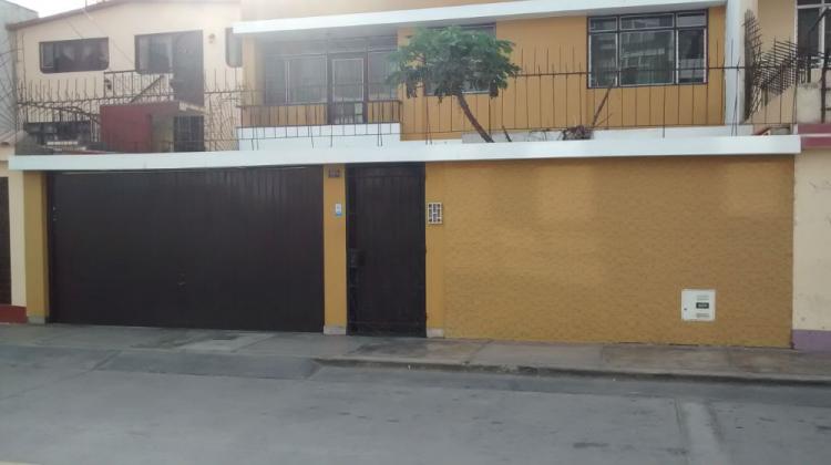 Foto Casa en Venta en San Miguel, San Miguel, Lima - U$D 350.000 - CAV17856 - BienesOnLine