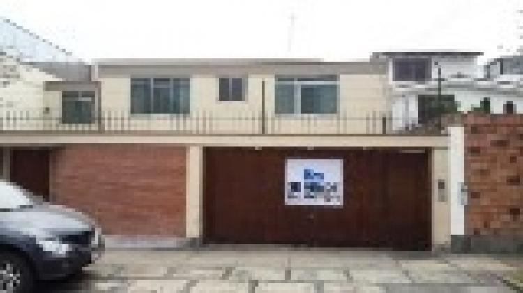 Foto Casa en Venta en Santiago de Surco, Lima, Lima - U$D 920.000 - CAV26579 - BienesOnLine