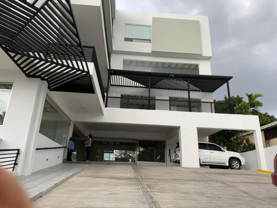 Foto Local en Alquiler en Los Prados, Distrito Nacional - U$D 900 - LOA91255 - BienesOnLine