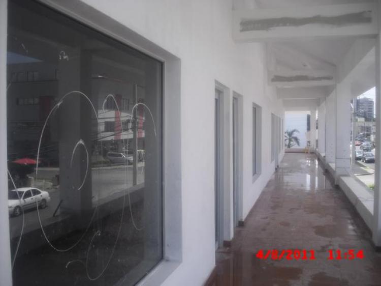 Foto Local en Alquiler en , Distrito Nacional - $ 27.000 - LOA95 - BienesOnLine