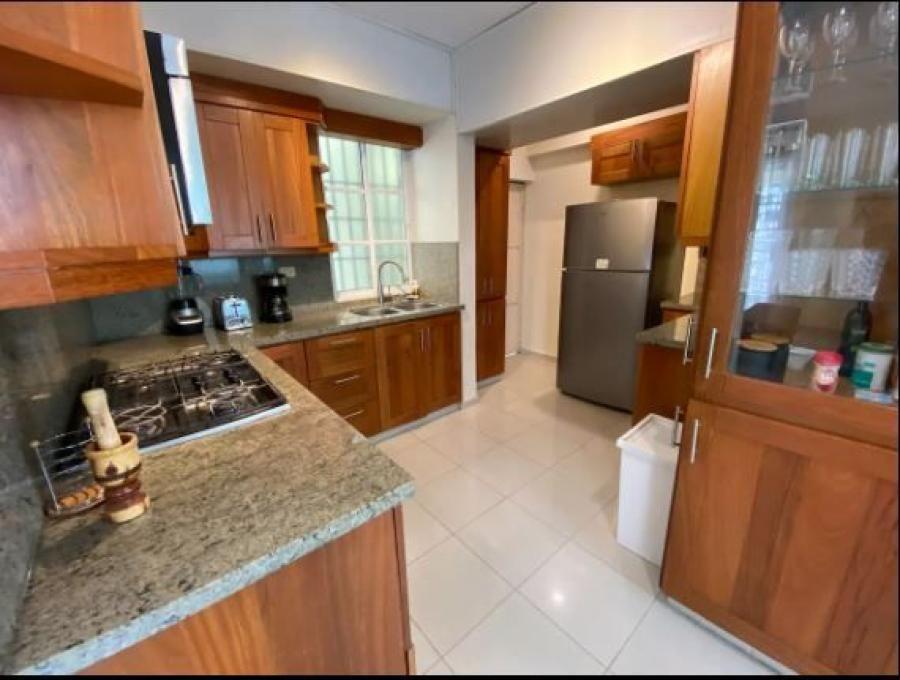Foto Apartamento en Alquiler en PIANTINI, Piantini, Distrito Nacional - U$D 1.300 - APA61540 - BienesOnLine