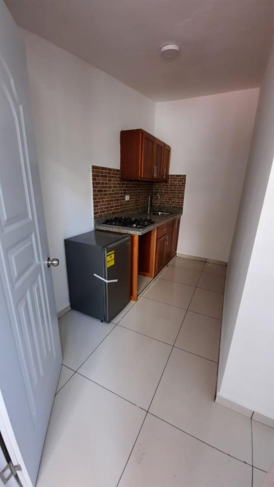 Foto Apartamento en Alquiler en Zona Universitaria, Distrito Nacional, Distrito Nacional - $ 17.900 - APA9100 - BienesOnLine