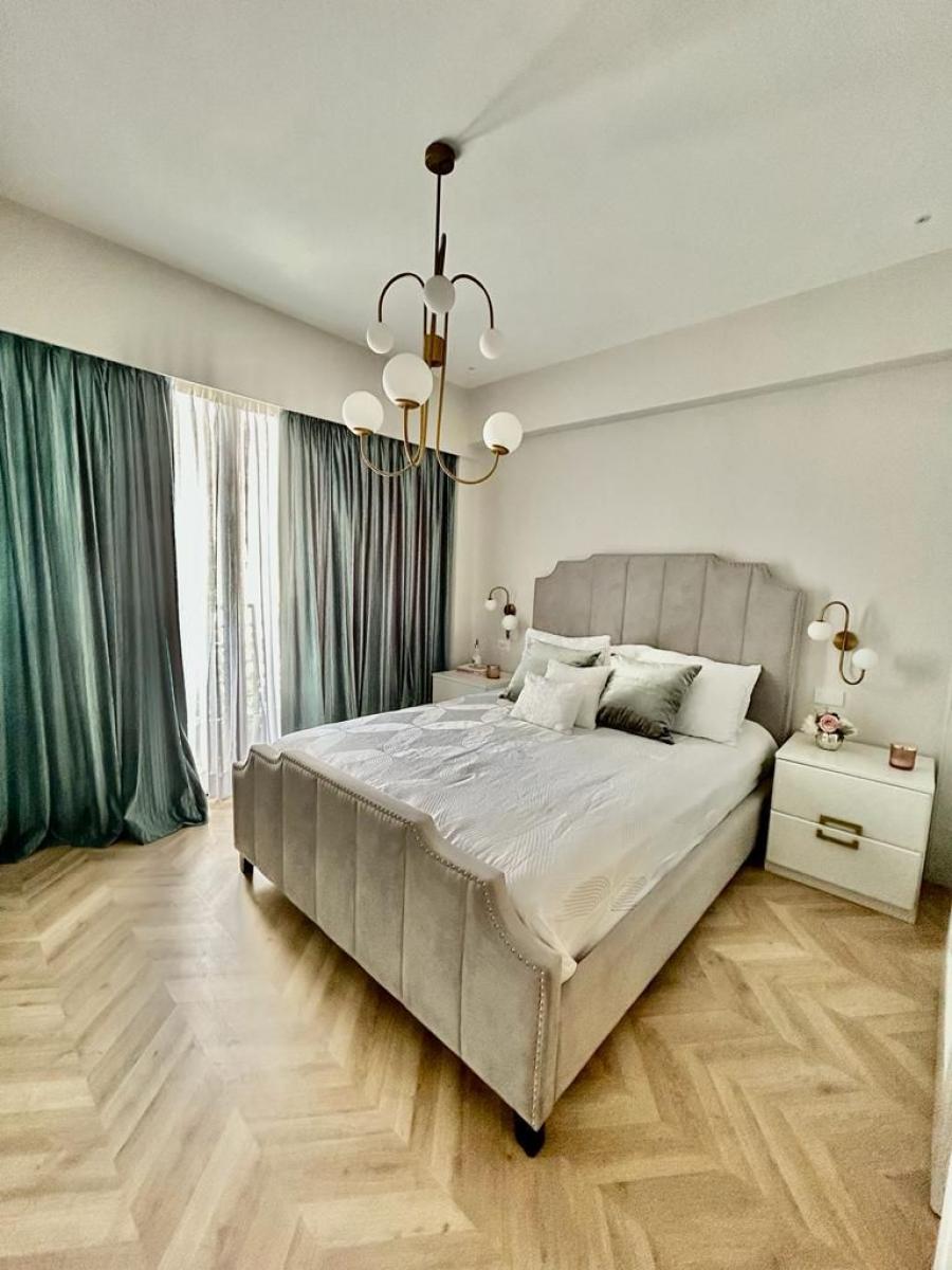 Home in Metric Way