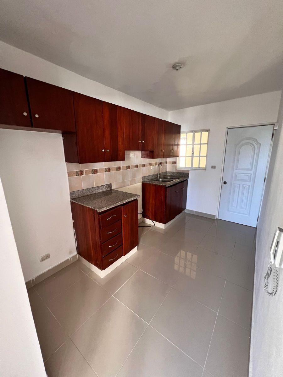Foto Apartamento en Alquiler en Ensanche Ozama, Santo Domingo Este, Santo Domingo - $ 30.000 - APA59682 - BienesOnLine