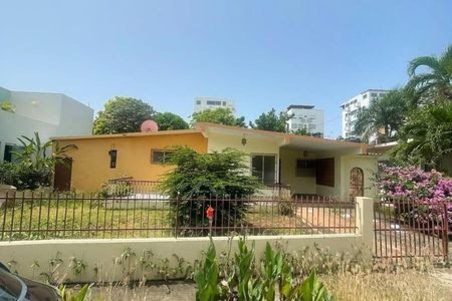 Foto Casa en Alquiler en MIRADOR SUR, Mirador Sur, Distrito Nacional - U$D 2.750 - CAA92244 - BienesOnLine
