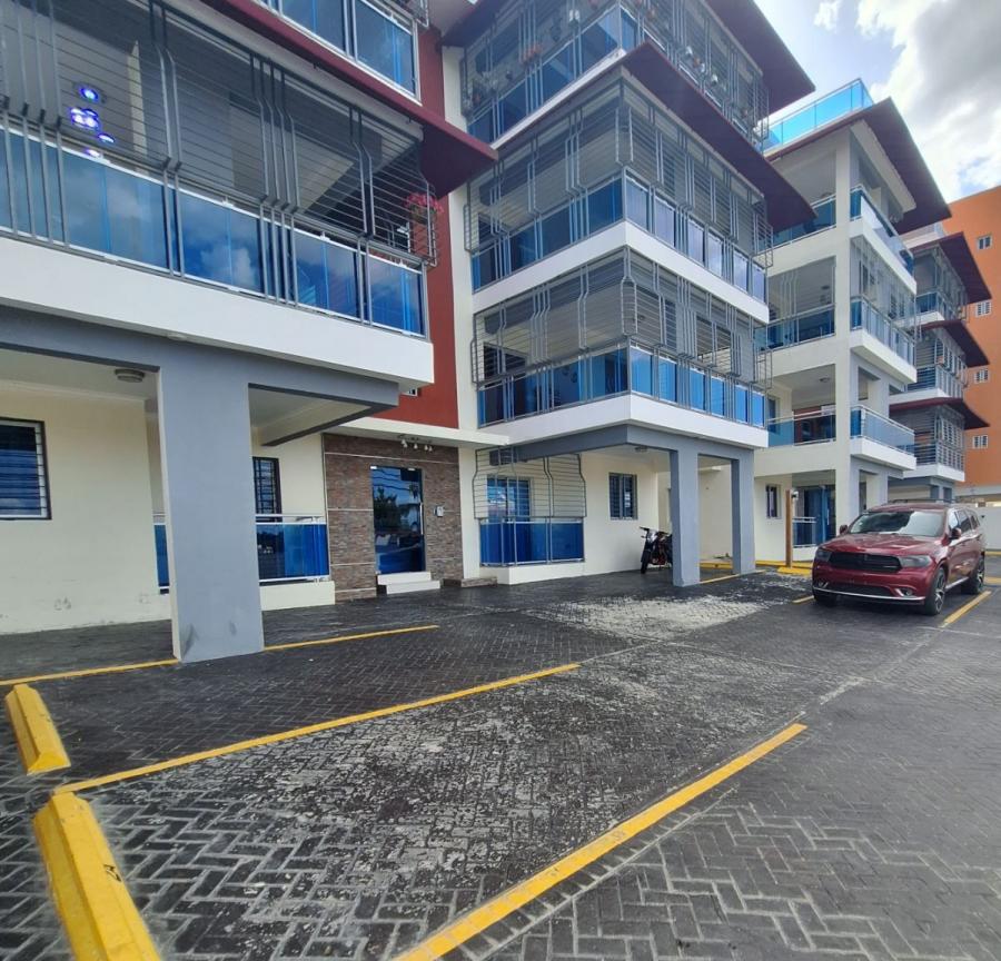 Foto Amplio apartamento en venta en Santo Domingo Norte