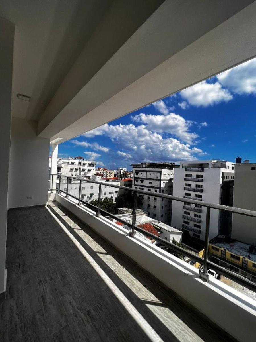 Foto Apartamento en Alquiler en Renacimiento, Distrito Nacional - U$D 1.300 - APA35942 - BienesOnLine