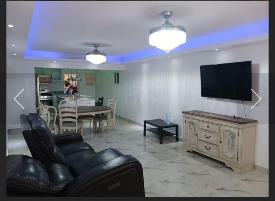 Foto Apartamento en Alquiler en Evaristo Morales, Santo Domingo D.N., Distrito Nacional - U$D 1.300 - APA46849 - BienesOnLine
