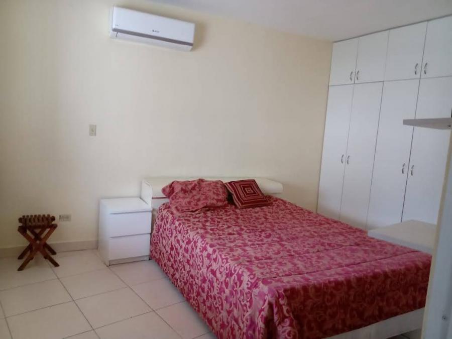 Foto Apartamento en Alquiler en Miraflores, Miraflores, Distrito Nacional - U$D 425 - APA11768 - BienesOnLine