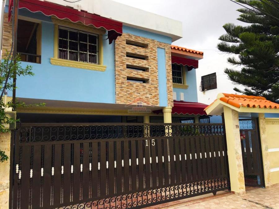 Foto Casa en Venta en Mirador del Este, Paraiso Oriental, Santo Domingo - $ 9.000.000 - CAV13381 - BienesOnLine