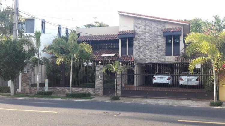 Foto Casa en Venta en bella vista, bella vista, Distrito Nacional - $ 48.000.000 - CAV5623 - BienesOnLine