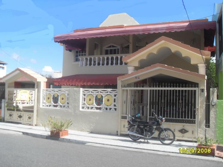 Foto Casa en Venta en Lucerna, Santo Domingo Este, Santo Domingo - $ 7.500.000 - CAV3783 - BienesOnLine