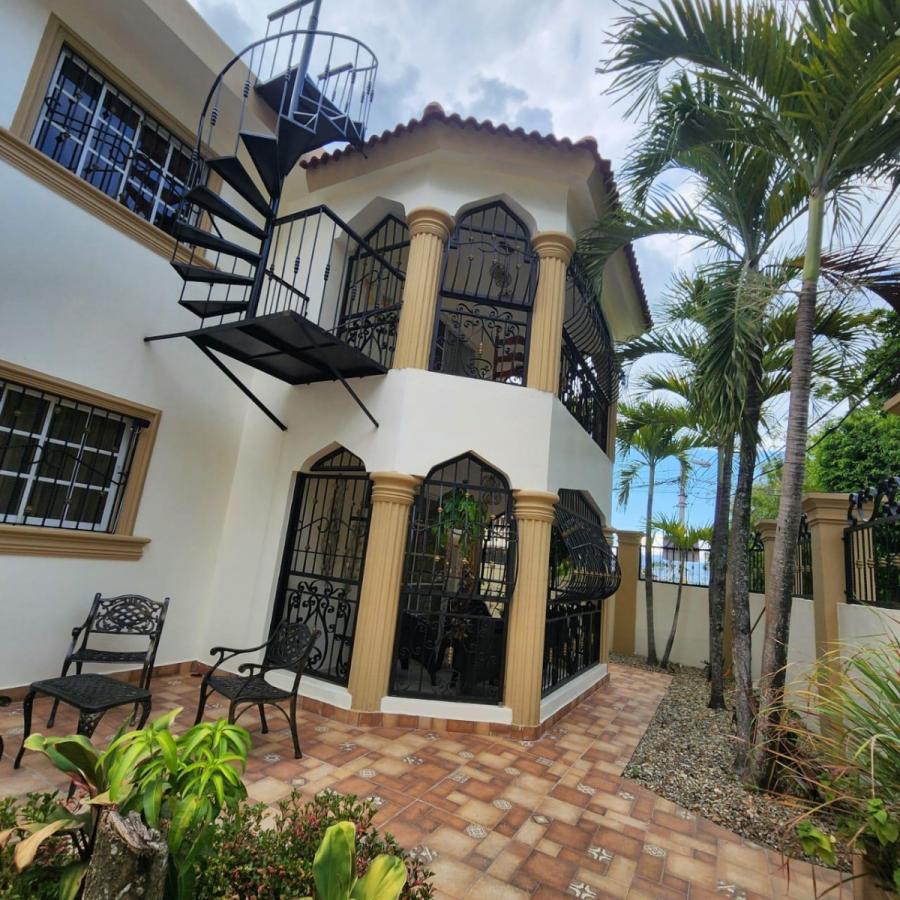Home in Metric Way