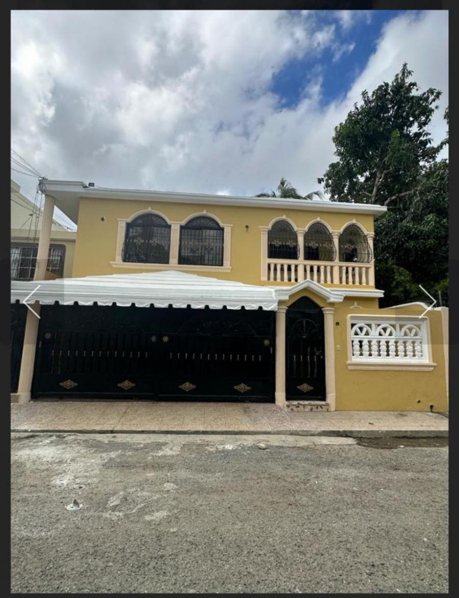 Foto Casa en Venta en Vista Hermosa, Santo Domingo Este, Santo Domingo - $ 11.500.000 - CAV55393 - BienesOnLine