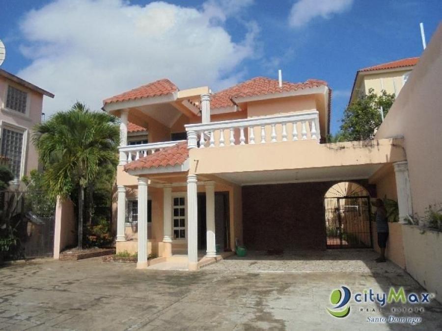 Foto Casa en Venta en Altos de Arroyo Hondo, Distrito Nacional - $ 13.500.000 - CAV27562 - BienesOnLine