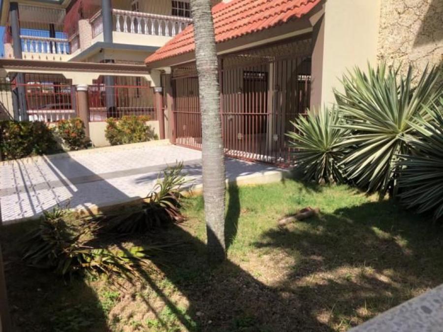 Foto Casa en Venta en URBANIZACIN CASTILLO, Santiago de los treinta Caballeros, Santiago - $ 10.500.000 - CAV17184 - BienesOnLine