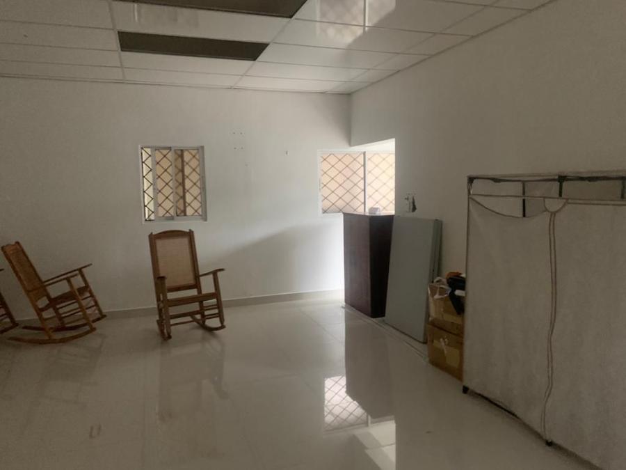 Foto Local en Alquiler en Ensanche Quisqueya, Distrito Nacional - $ 45.000 - LOA12124 - BienesOnLine