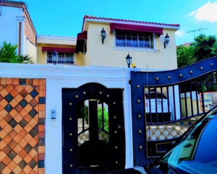 Foto Casa en Venta en arroyo hondo, arroyo hondo, Santo Domingo - $ 10.499.999 - CAV46897 - BienesOnLine