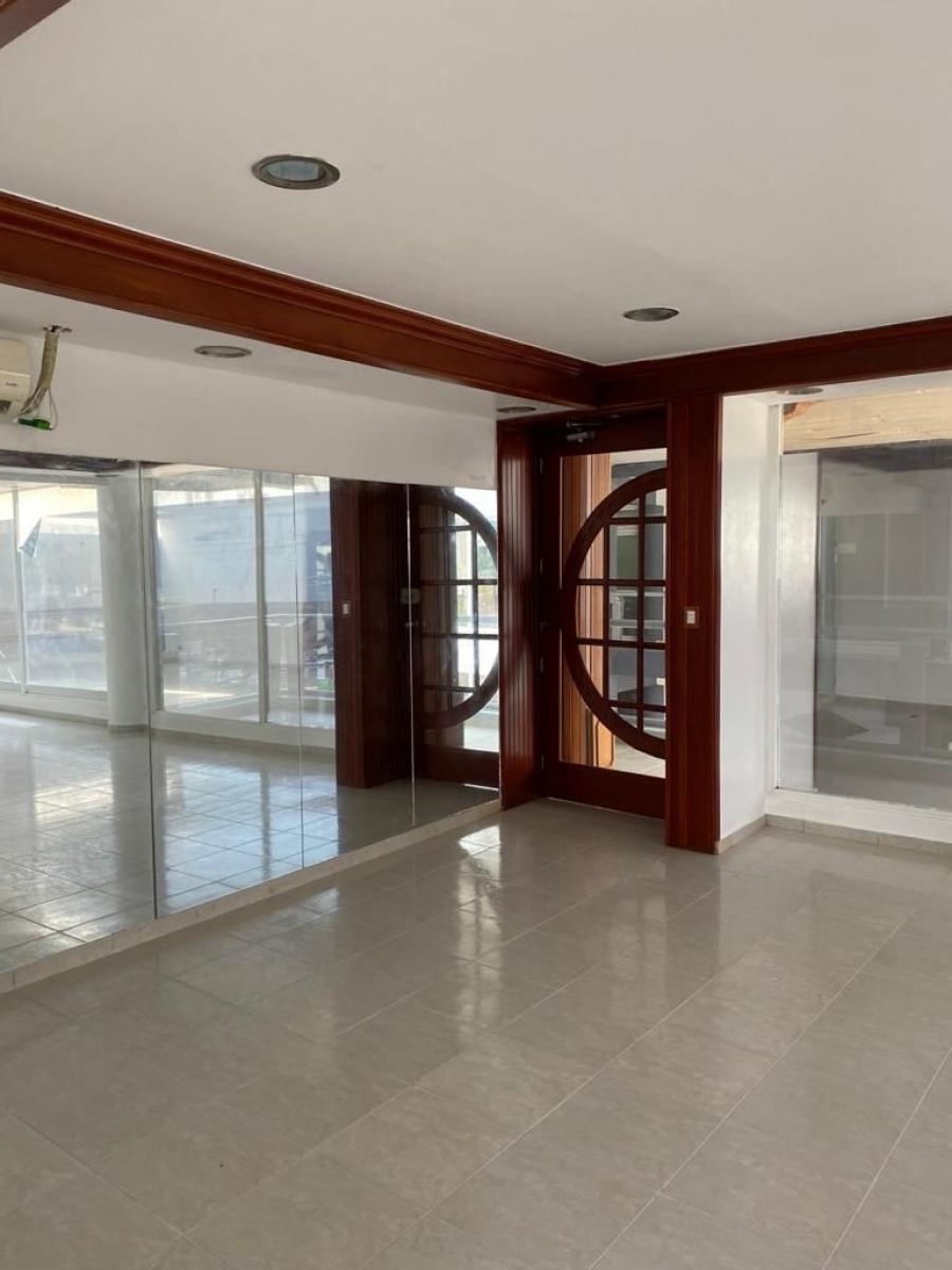 Foto Local en Alquiler en Piantini, Piantini, Distrito Nacional - U$D 1.500 - LOA25428 - BienesOnLine