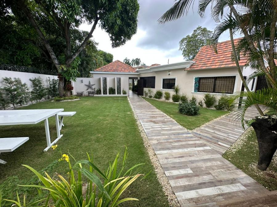 Foto Casa en Venta en Alameda, Santo Domingo Oeste, Santo Domingo - U$D 475.000 - CAV47153 - BienesOnLine