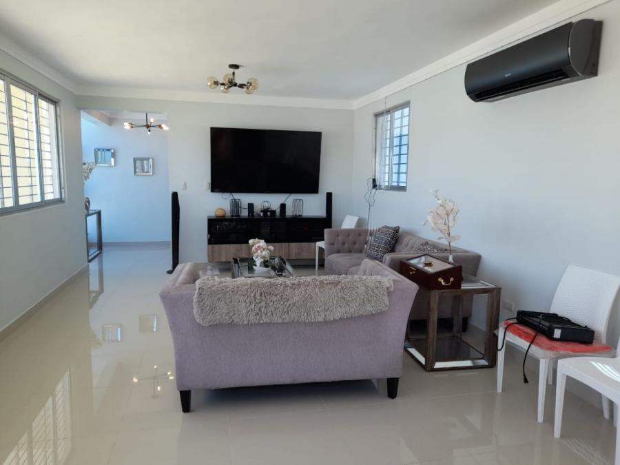 Foto Penthouse en Venta en Cerros de Gurabo, Santiago de los treinta Caballeros, Santiago - U$D 215.000 - PEV15899 - BienesOnLine