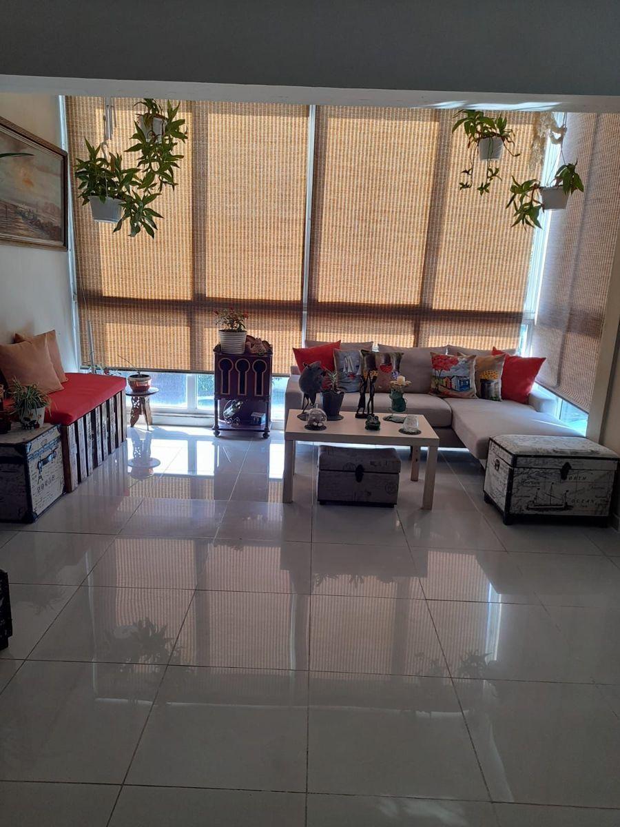 Home in Metric Way