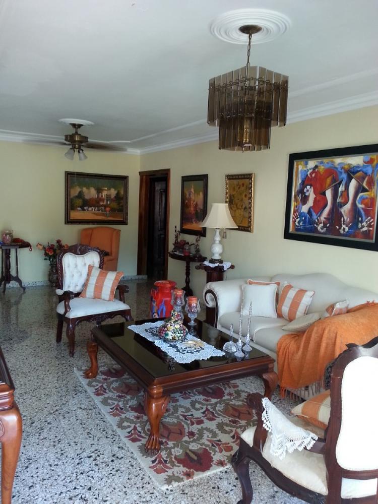 Foto Casa en Venta en Santo Domingo Este, Santo Domingo - $ 7.300.000 - CAV1037 - BienesOnLine