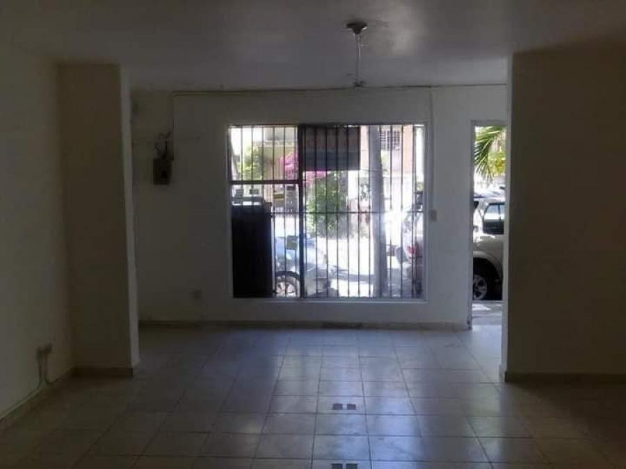 Foto Local en Alquiler en Gazcue, Distrito Nacional - $ 24.900 - LOA24778 - BienesOnLine