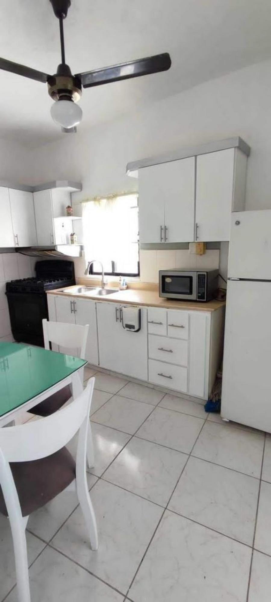 Foto Apartamento en Alquiler en Gazcue, Distrito Nacional - $ 27.900 - APA48873 - BienesOnLine
