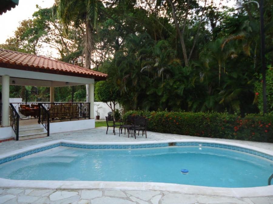 Foto Casa en Venta en ARROLLO HONDO III, Santo Domingo de Guzmn, Distrito Nacional - U$D 375.000 - CAV13922 - BienesOnLine