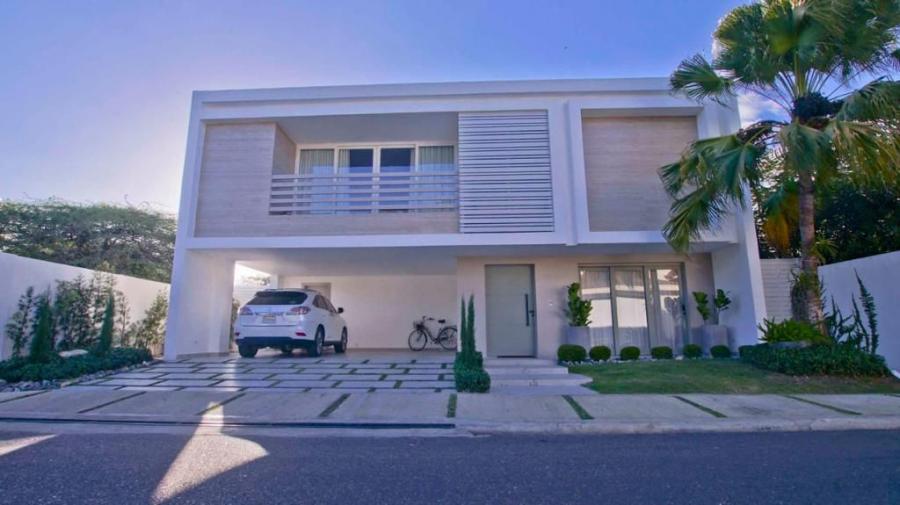 Foto Casa en Venta en Santiago de los Caballeros, Santiago - U$D 640.000 - CAV26006 - BienesOnLine