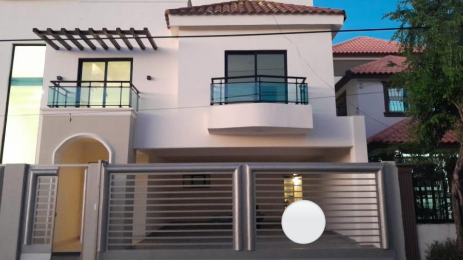 Foto Casa en Venta en Santo Domingo Este, Santo Domingo - U$D 413.000 - CAV24252 - BienesOnLine