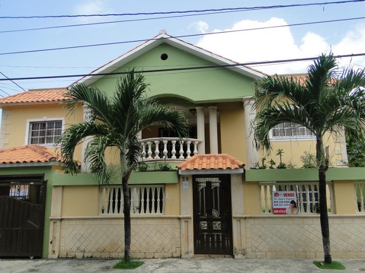 Foto Casa en Venta en Santo Domingo Este, Santo Domingo - $ 6.500.000 - CAV943 - BienesOnLine