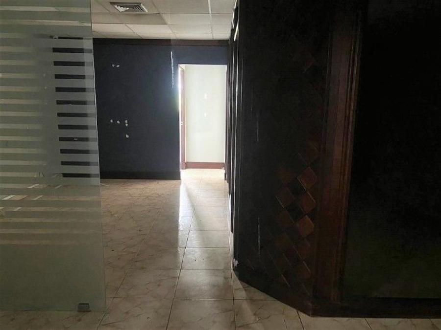 Foto Local en Alquiler en Los Jardines Metropolitanos, Santiago - U$D 768 - LOA31937 - BienesOnLine