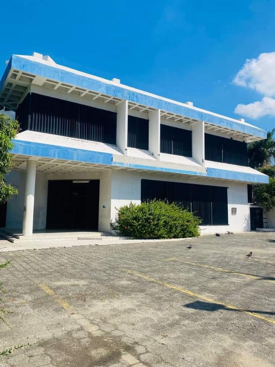 Foto Local en Venta en Santo Domingo Oeste, Santo Domingo - U$D 1.700.000 - LOV78168 - BienesOnLine