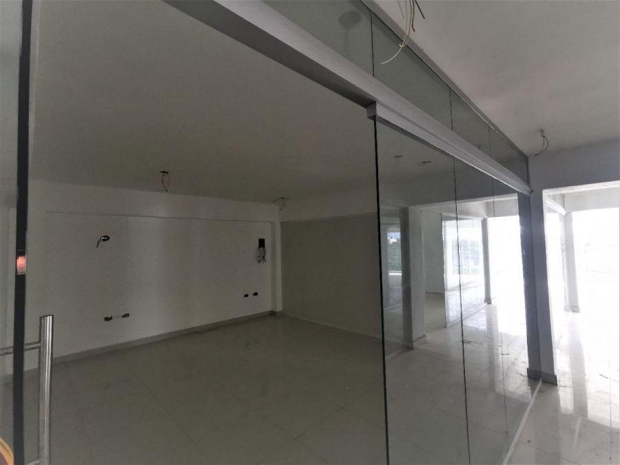 Foto Local en Alquiler en San Isidro, Santo Domingo Este, Santo Domingo - $ 21.000 - LOA30715 - BienesOnLine