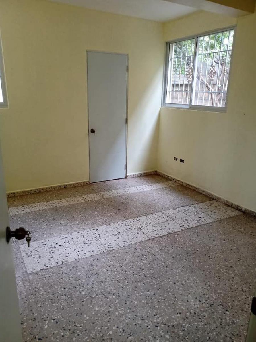 Foto Apartamento en Alquiler en Miraflores, Miraflores, Distrito Nacional - $ 40.000 - APA15728 - BienesOnLine
