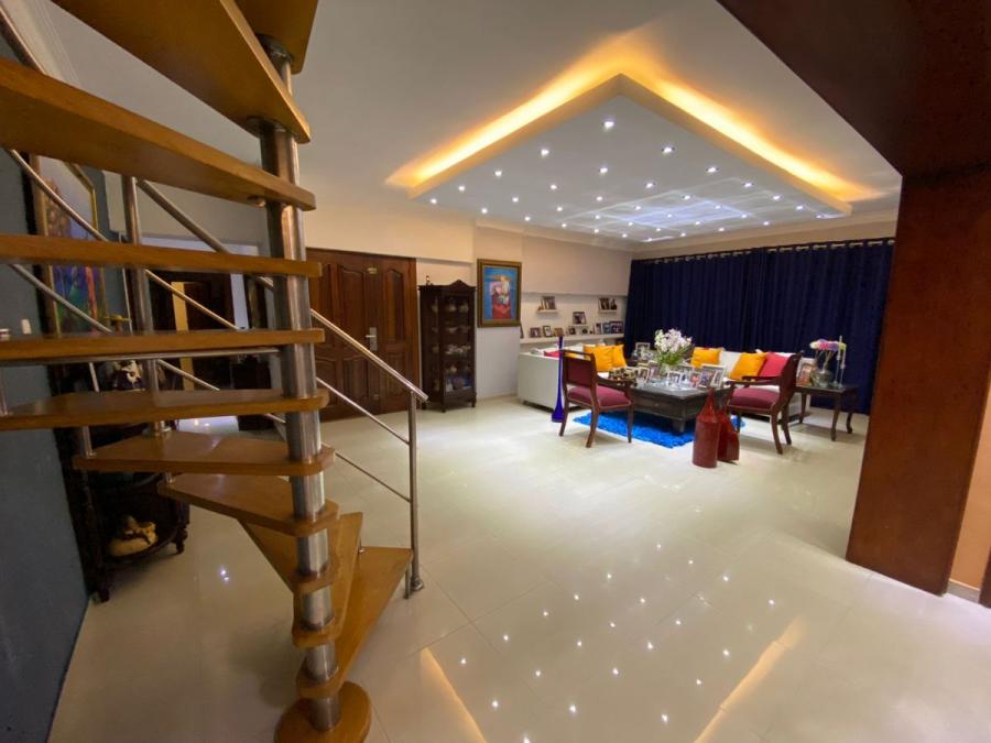 Home in Metric Way