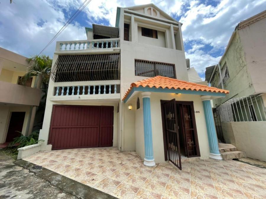 Foto Casa en Venta en Los Cacicazgos, Distrito Nacional - $ 17.500.000 - CAV19135 - BienesOnLine