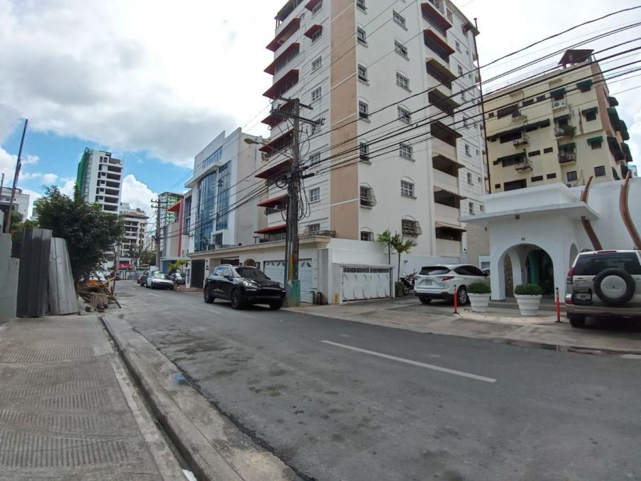 Foto Apartamento en Venta en Naco, Santo Domingo Norte, Santo Domingo - $ 10.500.000 - APV33639 - BienesOnLine