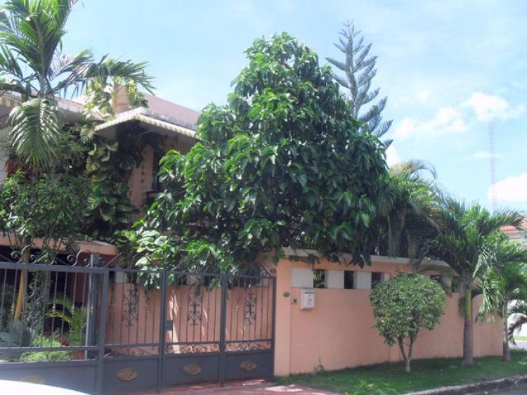 Foto Casa en Venta en Altos de Arroyo Hondo, Distrito Nacional - $ 9.000.000 - CAV454 - BienesOnLine