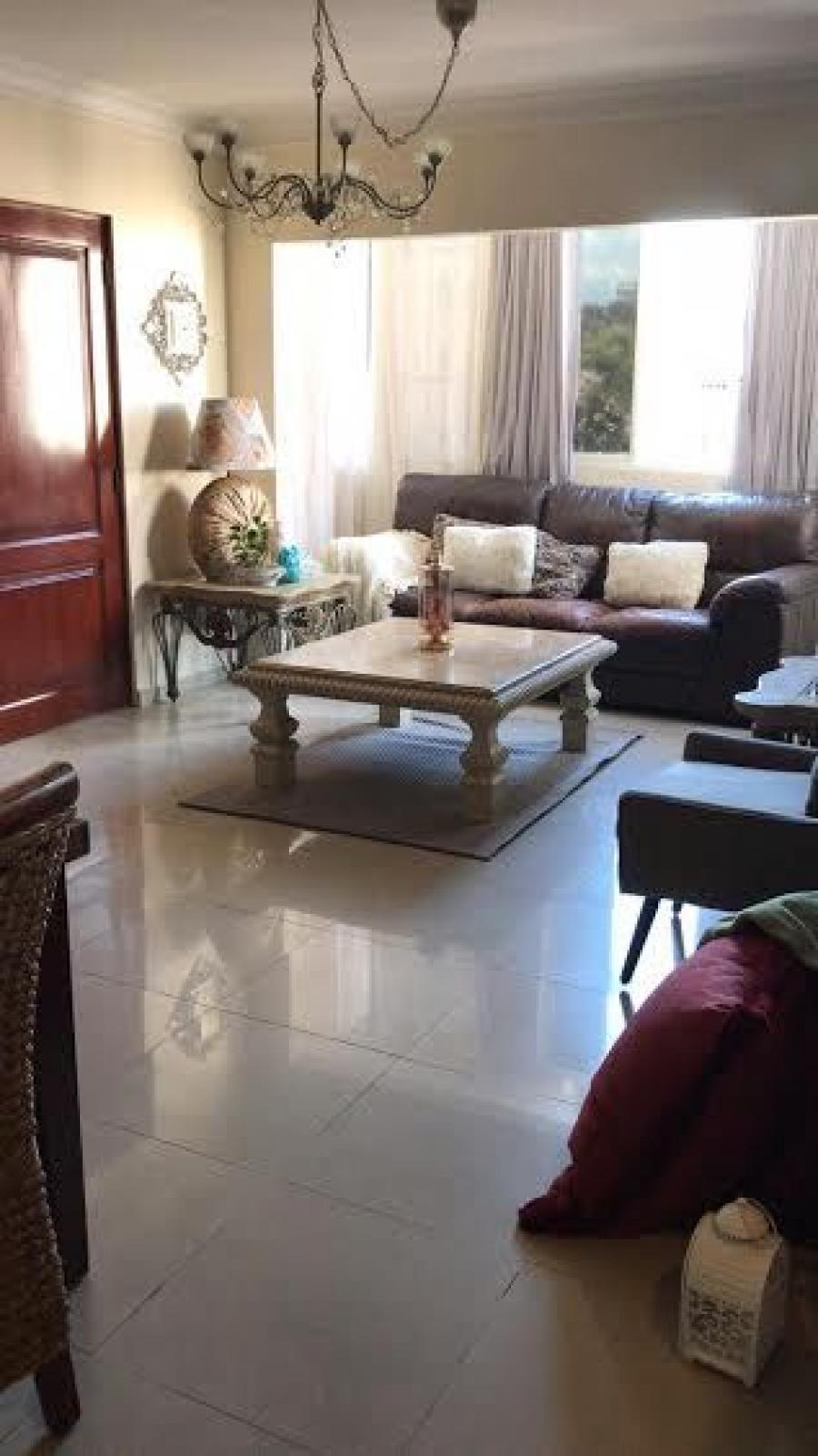 Foto Casa en Venta en Santo Domingo Este, Santo Domingo - $ 8.400.000 - CAV11097 - BienesOnLine