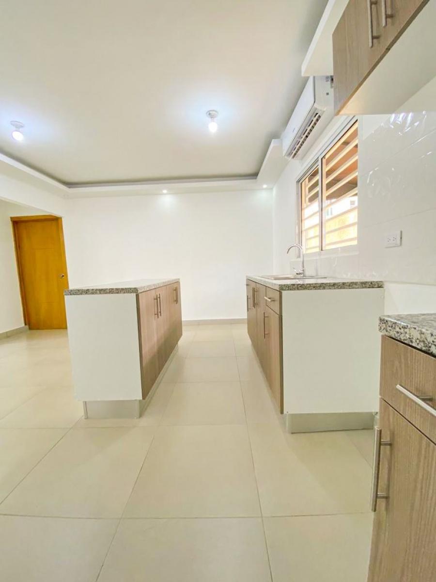 Foto Apartamento en Venta en San Isidro, Santo Domingo Este, Santo Domingo - $ 6.000.000 - APV33136 - BienesOnLine