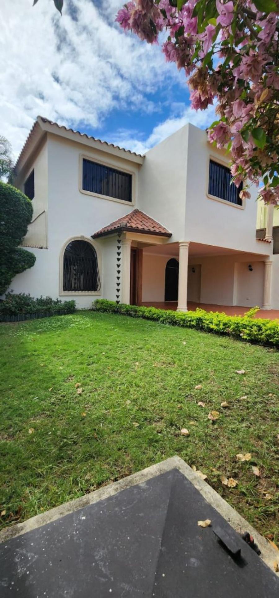 Foto Casa en Venta en Altos de Arroyo Hondo, Distrito Nacional - $ 23.100.000 - CAV56514 - BienesOnLine
